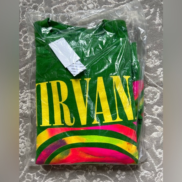 ✨ NWT UO Nirvana Smile Overdyed Sweatshirt - Picture 5 of 6